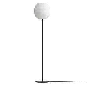 NEW WORKS Lantern Stehlampe mit Schwarzem Fuß & Mattiertem Weißem Opalglas