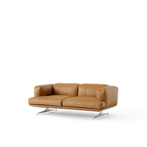 &Tradition Inland AV22 2-Sitzer-Sofa, Cognacfarbenes Leder/poliertes Aluminium