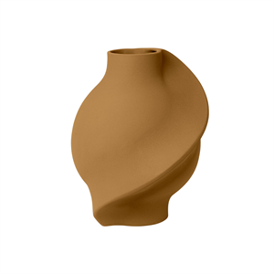Louise Roe Keramikvase Pirout 02, geschliffen, Ocker