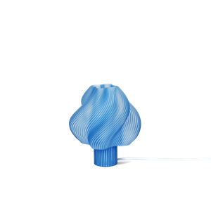 Crème Atelier Soft Serve Tischlampe, Blaubeersorbet